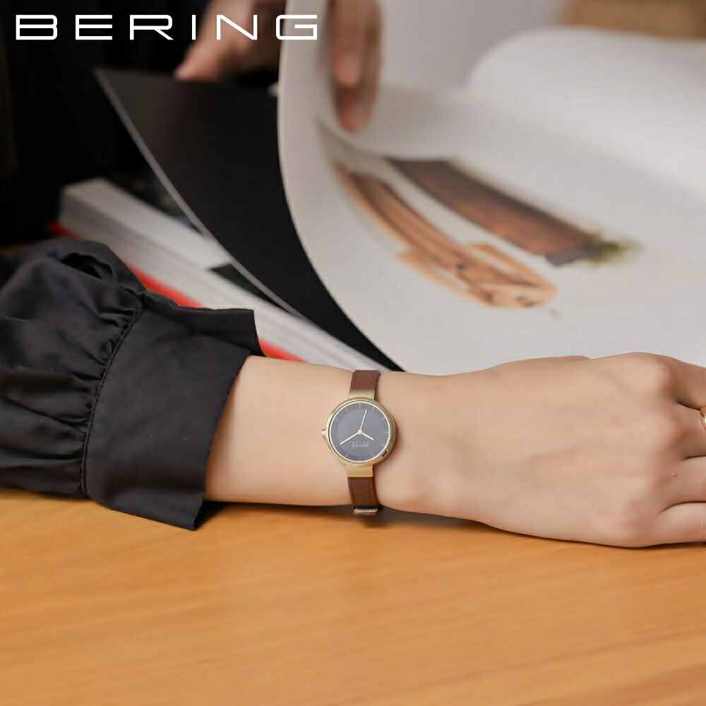 ベーリング 腕時計 レディース BERING Navy Blue Scandinavian Solar Pair Collection 14627-537 ベーリング スカンジナビアンソーラー レディースウォッチ ソーラーウォッチ レザーベルト 革ベルト 3針 シンプル アナログ 電池交換不要|東京ウォッチスタイル
