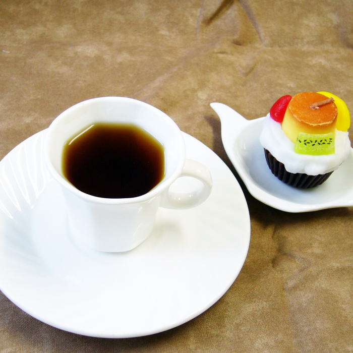 楽天市場 フレーバーコーヒー デカフェ キャラメル 中挽き100g カフェインレス 珈琲 Decaf ノンカフェイン キャラメル Flavor Coffee ドリップ コロンビア豆 粉コーヒー Lovetimecafe ラブタイムカフェ プレゼント ギフト 出産祝い お土産 内祝い 贈り物 Tokyo