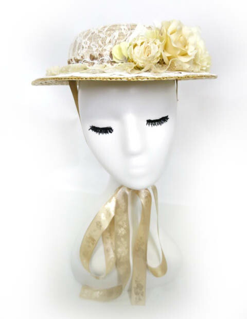 corgi-corgi ドット柄ストローハット 花飾り付き corgi-corgi ドット柄ストローハット 花飾り付き