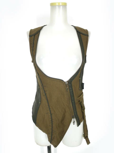 ozz☆ozz on☆燕尾ベスト☆薔薇刺繍 ozz☆ozz on☆燕尾ベスト☆薔薇刺繍