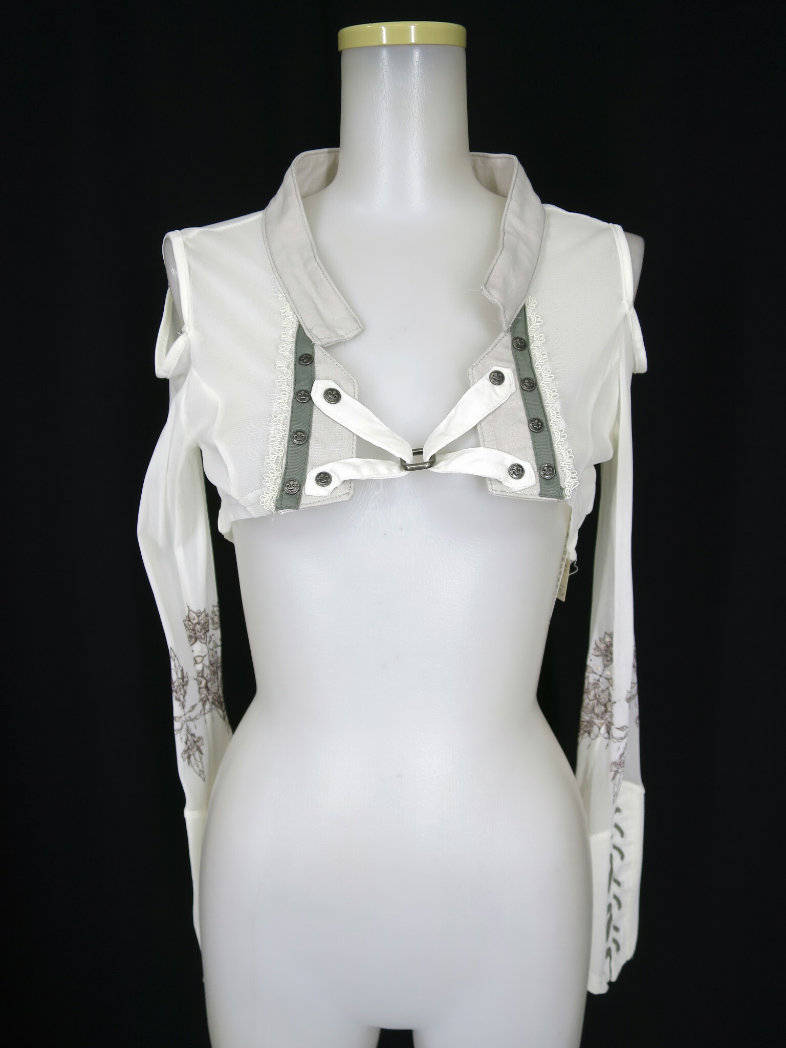 楽天市場】OZZ ONESTE / 刺繍入りケープマント オッズオン オッズ