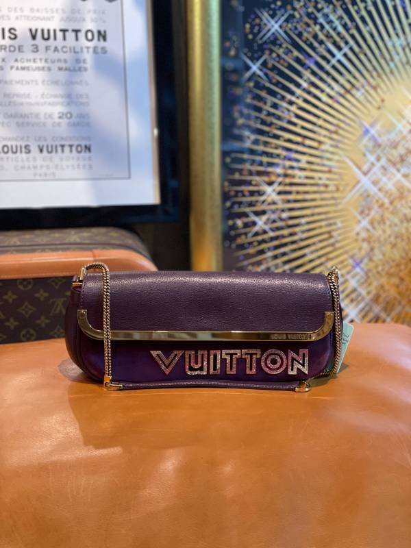 【中古】LOUIS VUITTON ルイヴィトン 2011年寄せ合わせ 前衛派・ポシェット ブルュンヌ M97092【B08654】