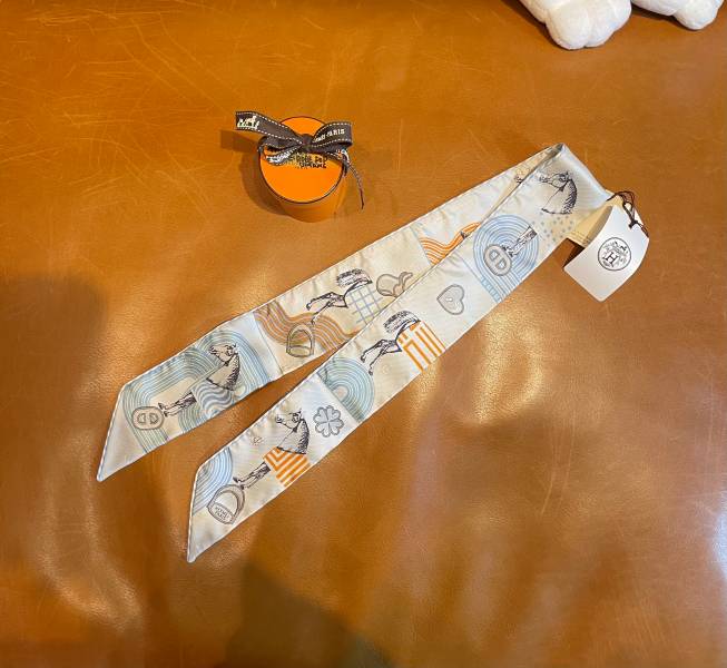 楽天市場】HERMES エルメス ツイリー ガルド ローブ ポップ / GARDE