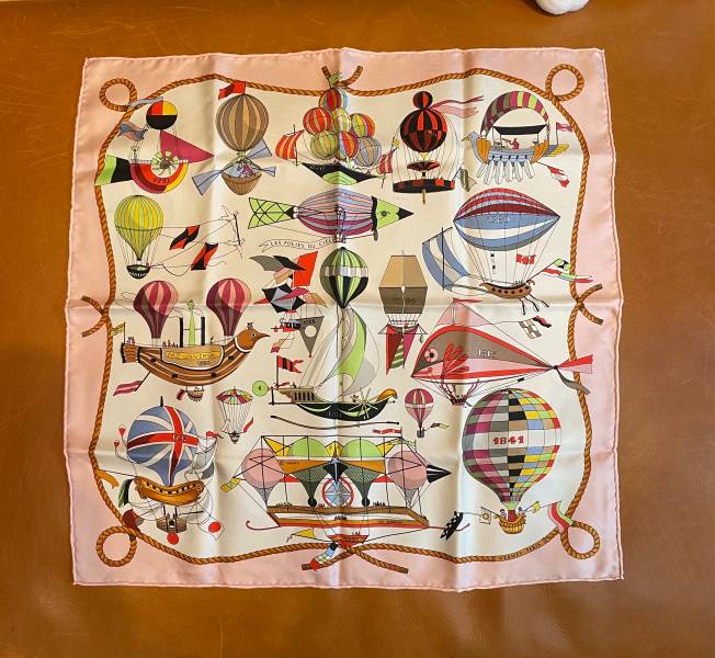 エルメス HERMES シルク LEDOUX LES NORMANDS スカーフ エルメス HERMES シルク LEDOUX LES NORMANDS スカーフ Hermes Silk