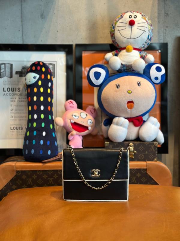 【中古】CHANEL シャネル なめし革 黒いこと ゴールド金具 チェーン店ショルダーバッグ 【LVU25010767】