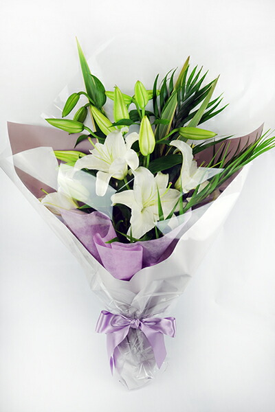 バースデー 記念日 ギフト 贈物 お勧め 通販 お供え あす楽13時まで 土日も出荷 生花 白ユリの女王 銀座のカサブランカ 花束 3本15輪以上 お届け日指定 大輪白ユリ ほぼ蕾でお届け 送料無料 クール便不可 Cmdb Md