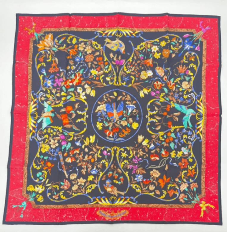 ☘️美品☘️ HERMES　世界の中心軸　カレ90 ネイビー 1220096990019.jpg