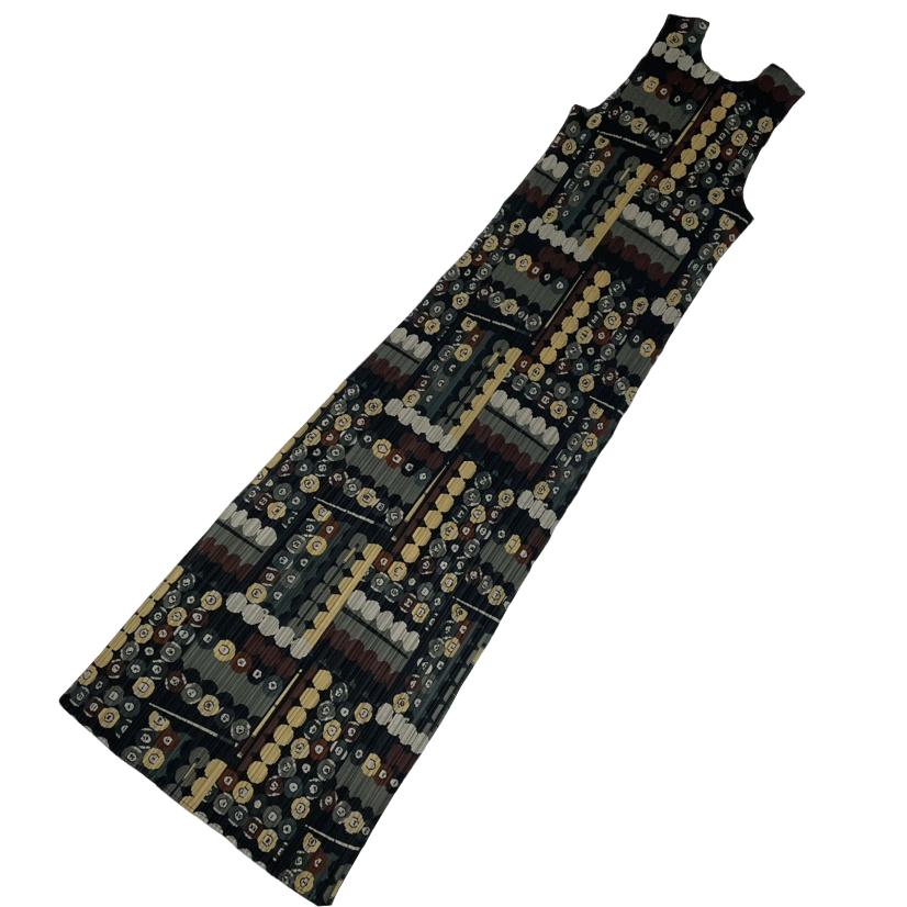 新品負けず劣らず 極美品 PLEATS PLEASE ISSEY MIYAKE 筋目プリーズ イッセイミヤケ PP73-JH675 Billiards Game 衣装 黒いこと