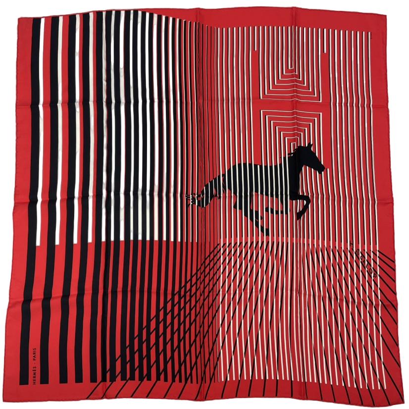 美品 HERMES エルメス カレ90 MOUCHOIR IMPRIME H 金 GALOP 馬柄 赤いこと