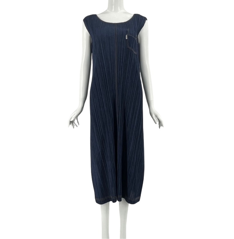 新品負けず劣らず PLEATS PLEASE ISSEY MIYAKE 筋目プリーズ イッセイミヤケ PP75-JH021 うつり変わり 衣裳 筋目名取り草 米国海軍