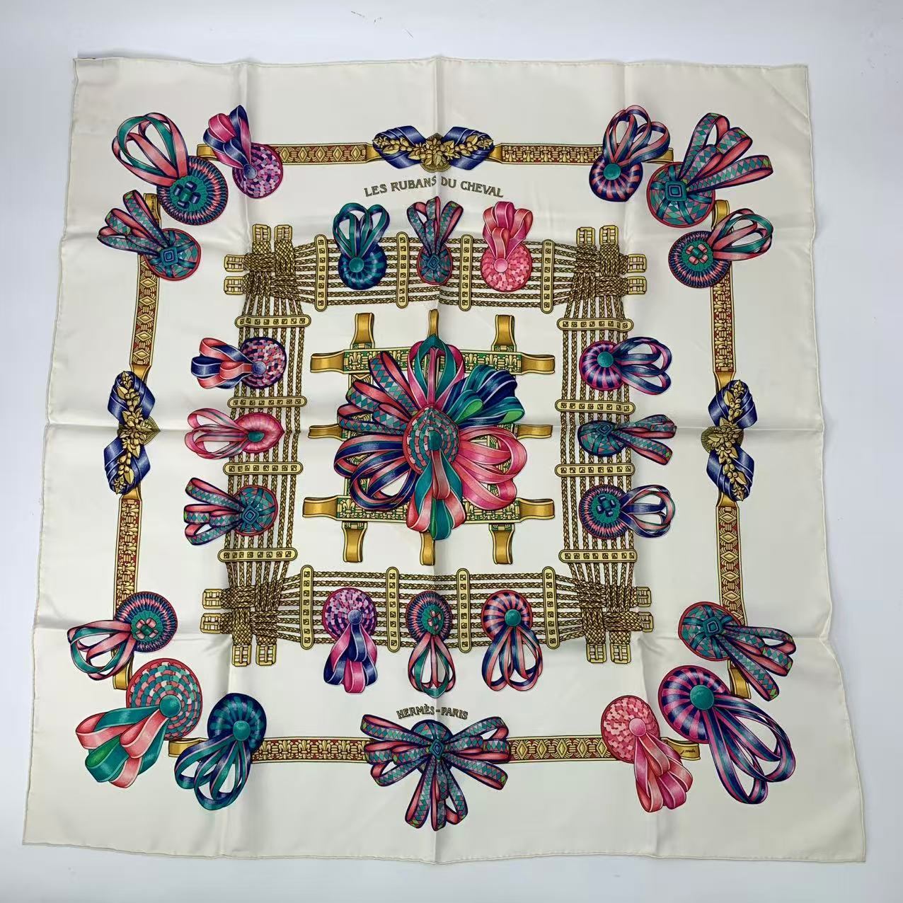 HERMES エルメス スカーフ カレ 90 Cavalleria 楽天市場】HERMES エルメス 2018SS カレ90 スカーフ Della