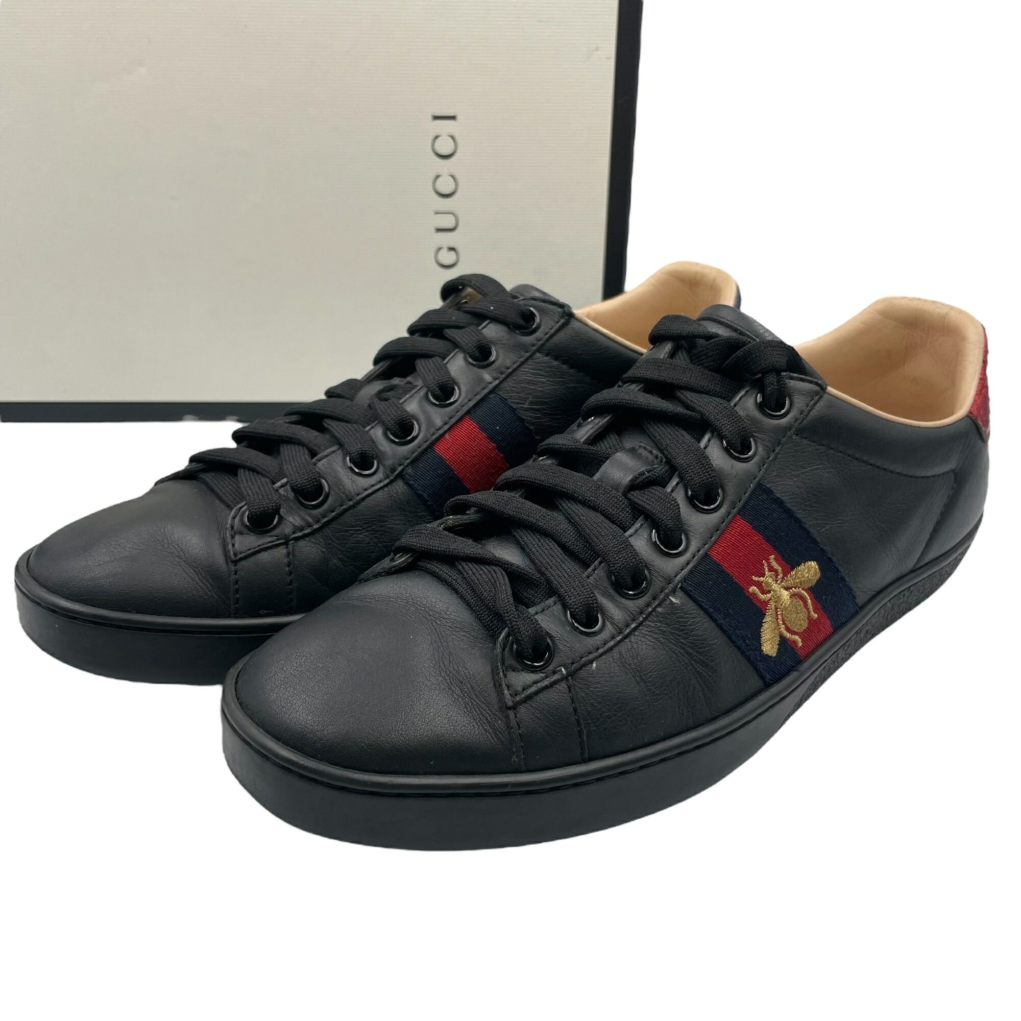 美品 GUCCI グッチ スニーカー なめし革 ビー刺しゅう 蜂 シェリー酒伝達ルート 黒いこと 大きさ38 箱付き添い人