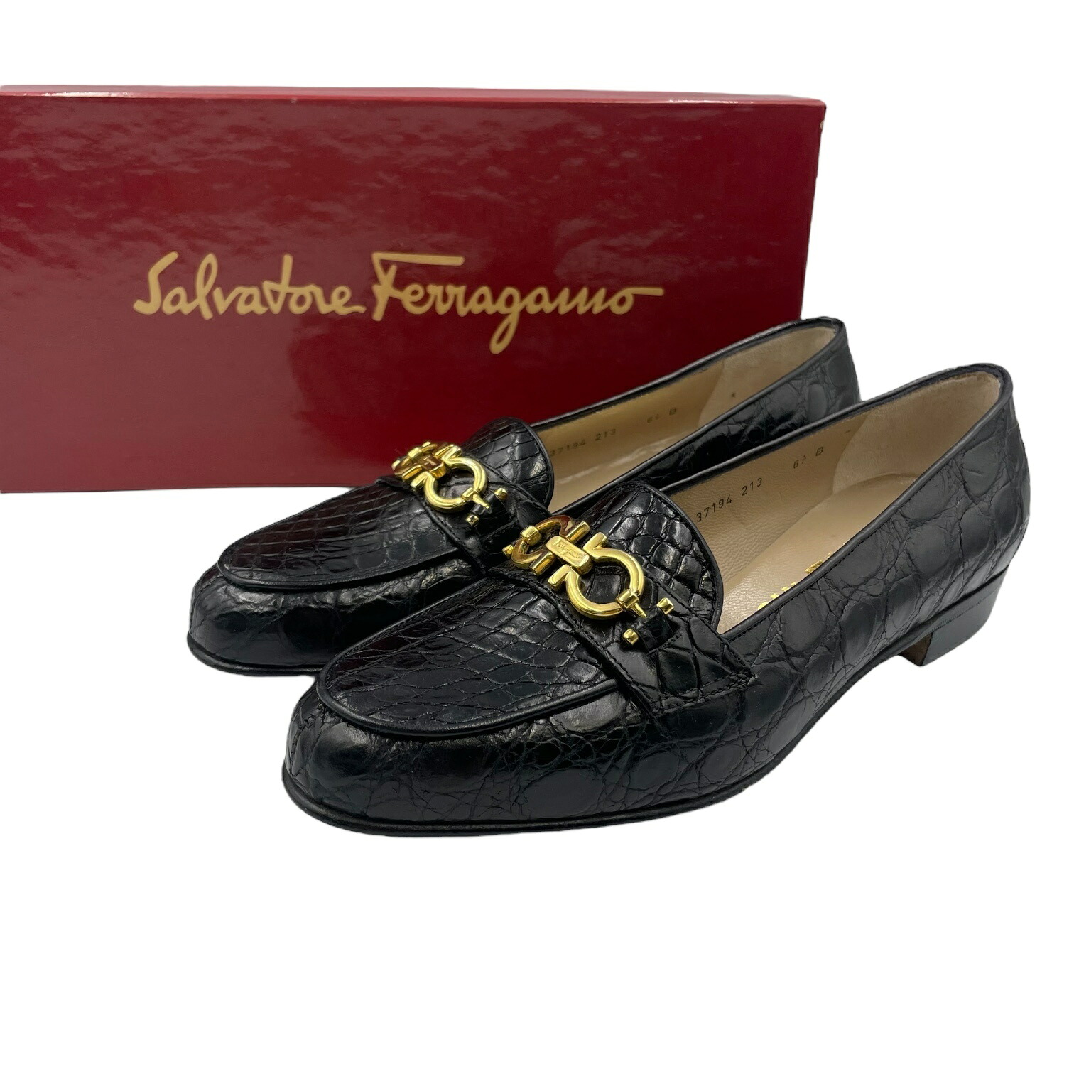未当て嵌める品 Salvatore Ferragamo フェラガモ 置き目毛皮 なめし革 ワニ押方 ガンチーニ ゴールド金具 黒いこと 大きさ36.5B 箱付き添い人