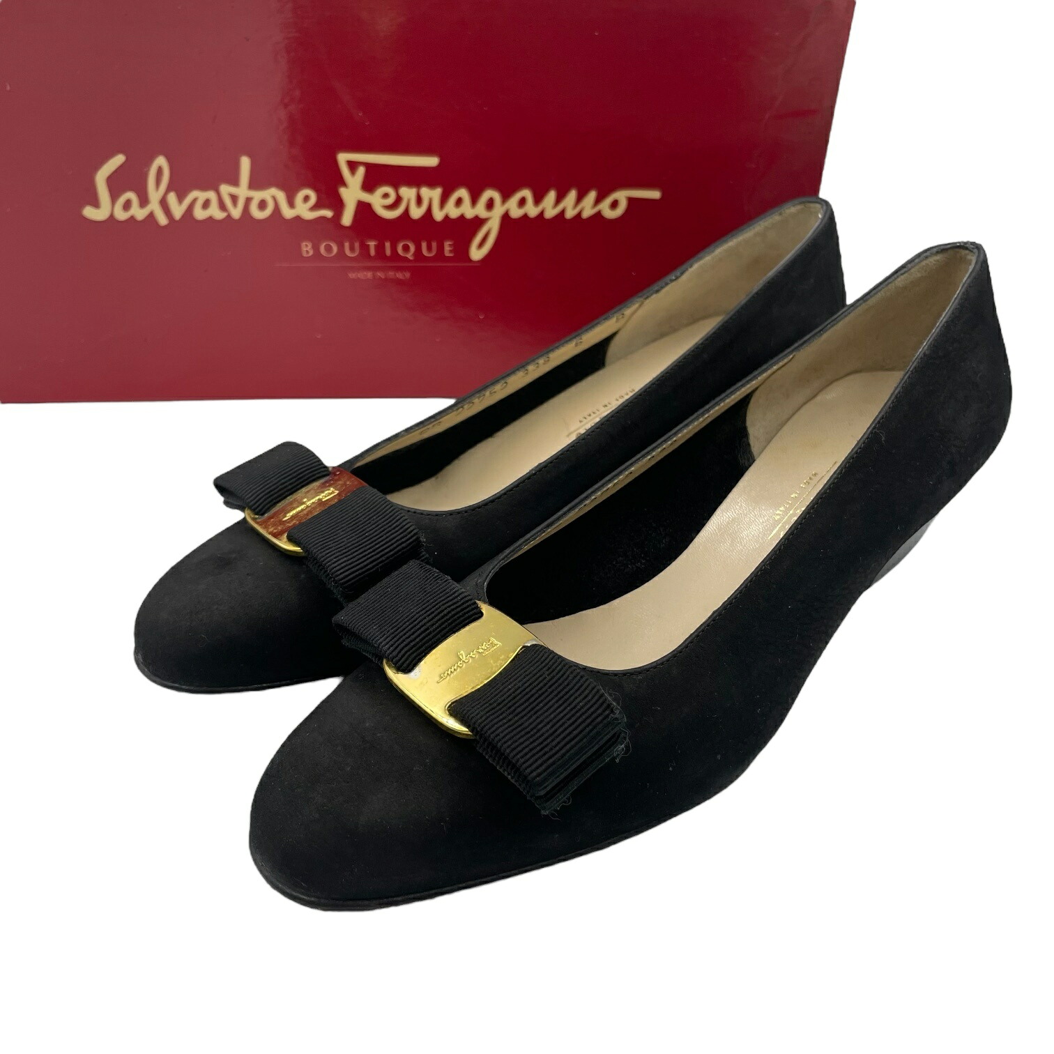 未当て嵌める品 Salvatore Ferragamo フェラガモ パンプス スウェード シュロの葉付き添い人 黒いこと 大きさ36B 箱付き添い人