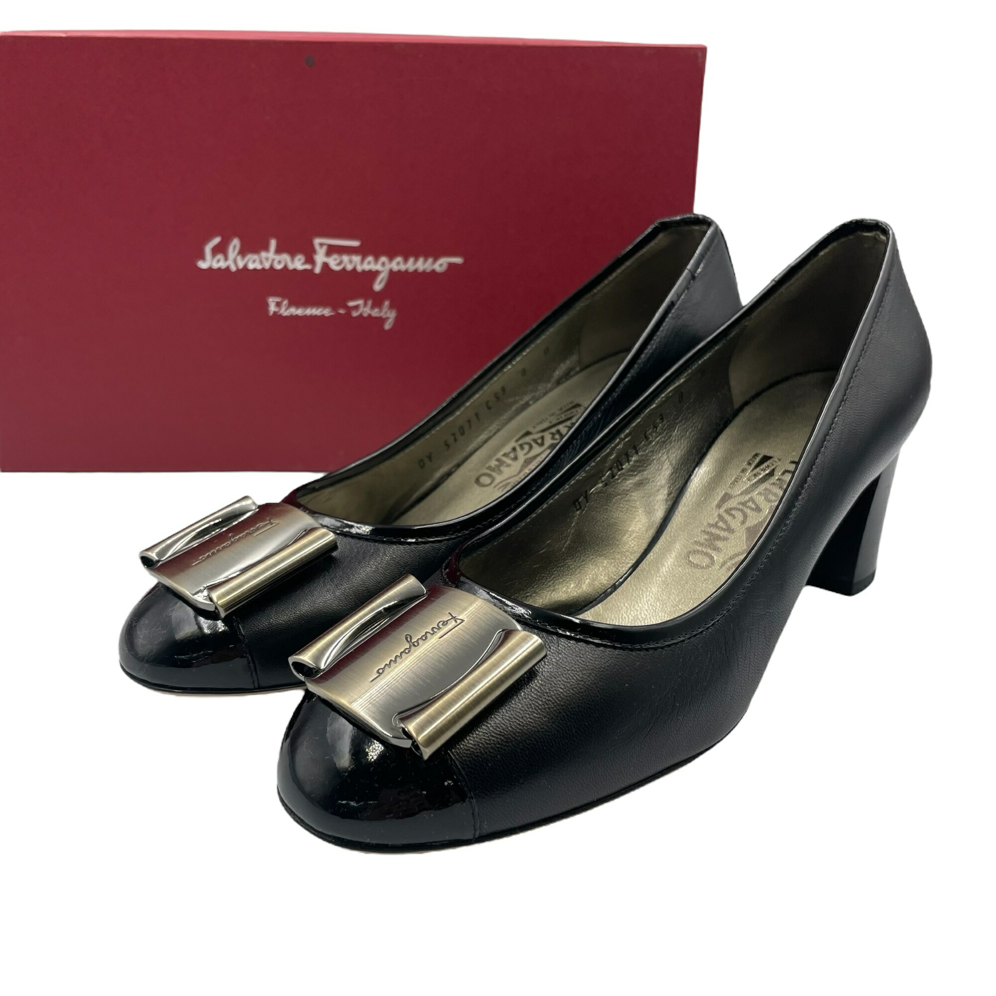 未使用品 Salvatore Ferragamo フェラガモ パンプス レザー ロゴ付き ブラック サイズ38D 箱付き|Tokyo Vintage Brand