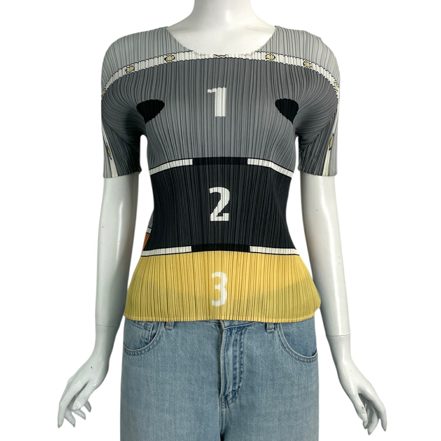 新品同様 ISSEY MIYAKE イッセイミヤケ PLEATS PLEASE プリーツプリーズ トップス カットソー 半袖 跳び箱柄 マルチカラー サイズ3|Tokyo Vintage Brand