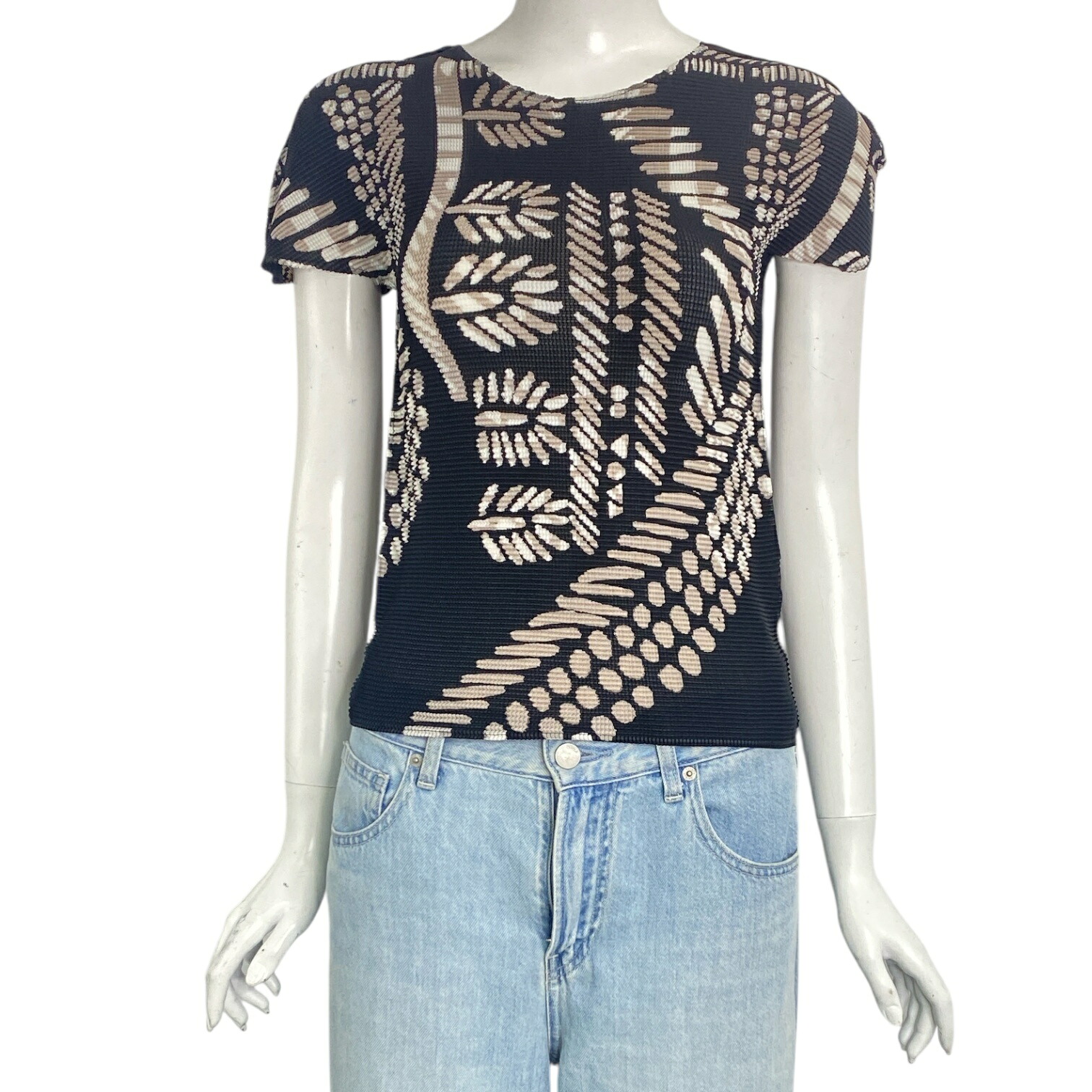 新品負けず劣らず ME ISSEY MIYAKE ミーイッセイミヤケ カットソー トップス 木ノ葉柄 黒いこと トップス-Tシャツ・カットソー-レディースファッション