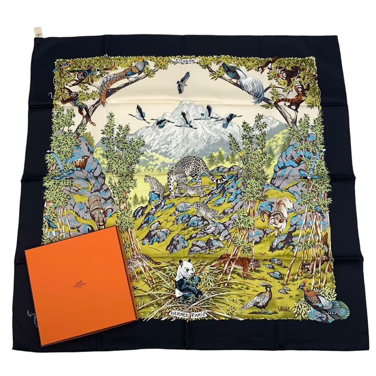 未当てはめる品 HERMES エルメス カレ90 えり巻き 絹地 SICHUAN 四川省 黒いこと 箱付き添い人