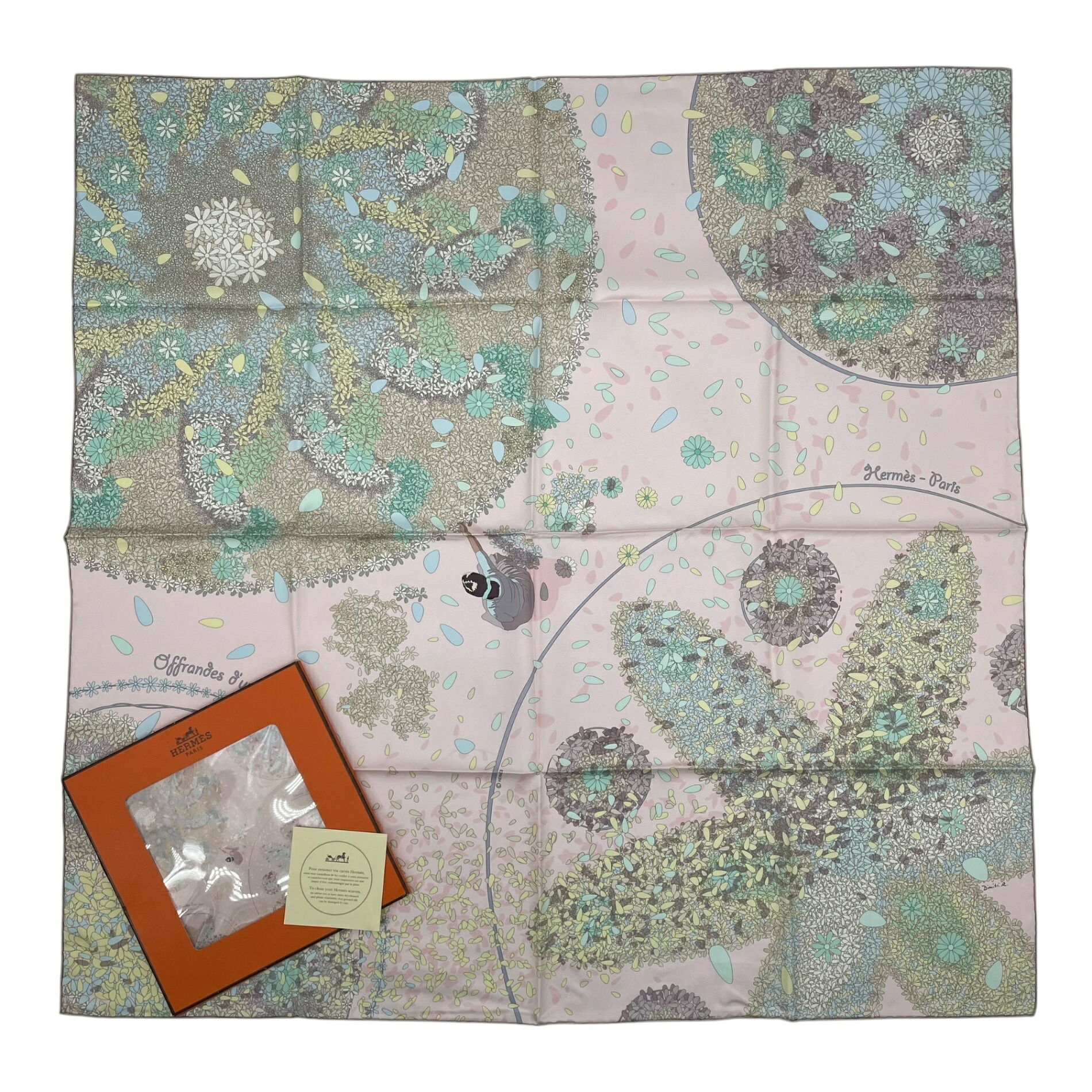 未当て嵌める品 HERMES エルメス えり巻き カレ90 地絹100％ OFFRANDES DUN JOUR 花の捧げ物 さくら色 箱付き添い人