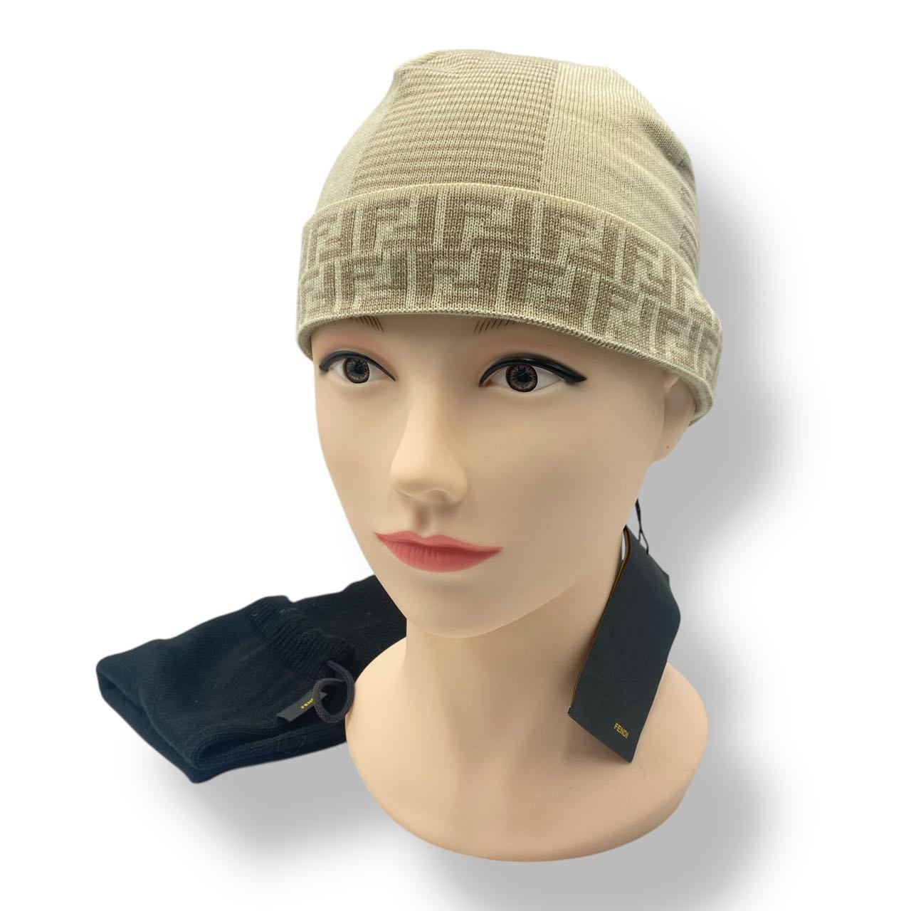 未当て嵌める品 FENDI フェンディ 編み物旗がしら ウールー FFロゴタイプ ベージュ 納める袋付き添い人