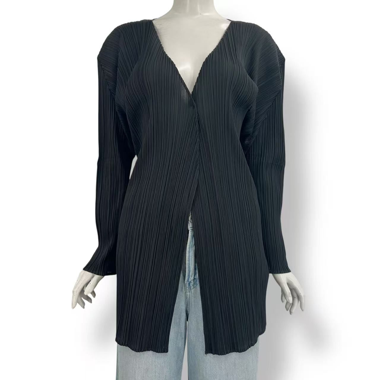 極美品 ISSEY MIYAKE イッセイミヤケ PLEATS PLEASE 筋目プリーズ ジレー 黒いこと 大きさM