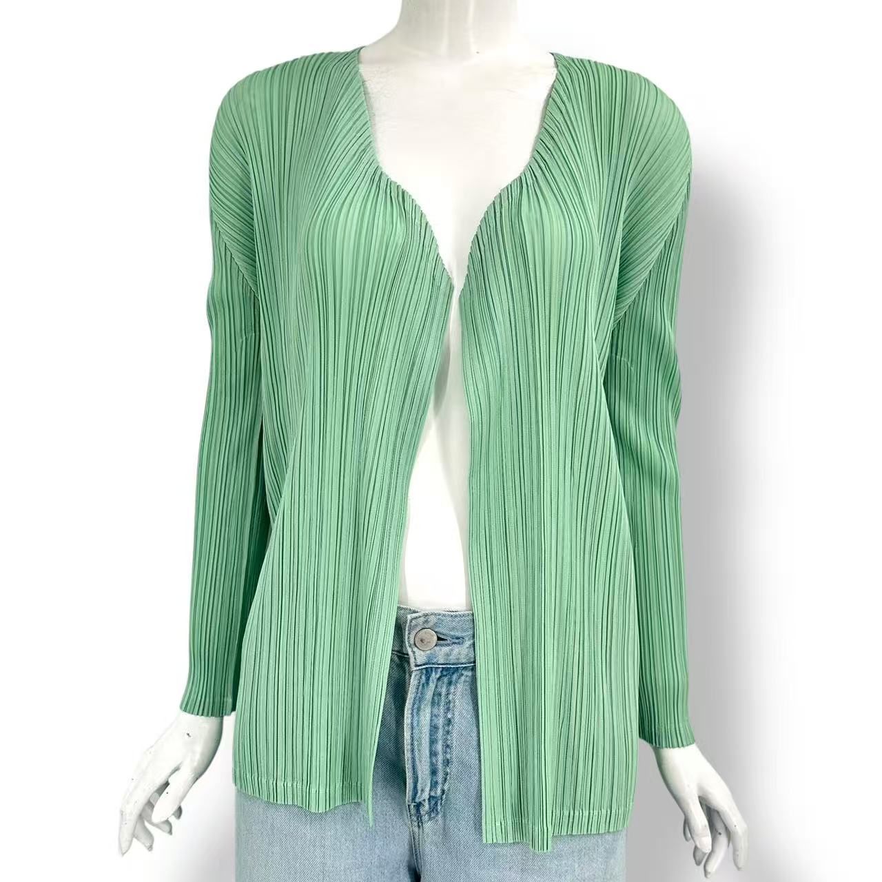未当て嵌める品 ISSEY MIYAKE イッセイミヤケ PLEATS PLEASE 筋目プリーズ トップス ジレー 大きさ3 緑であること