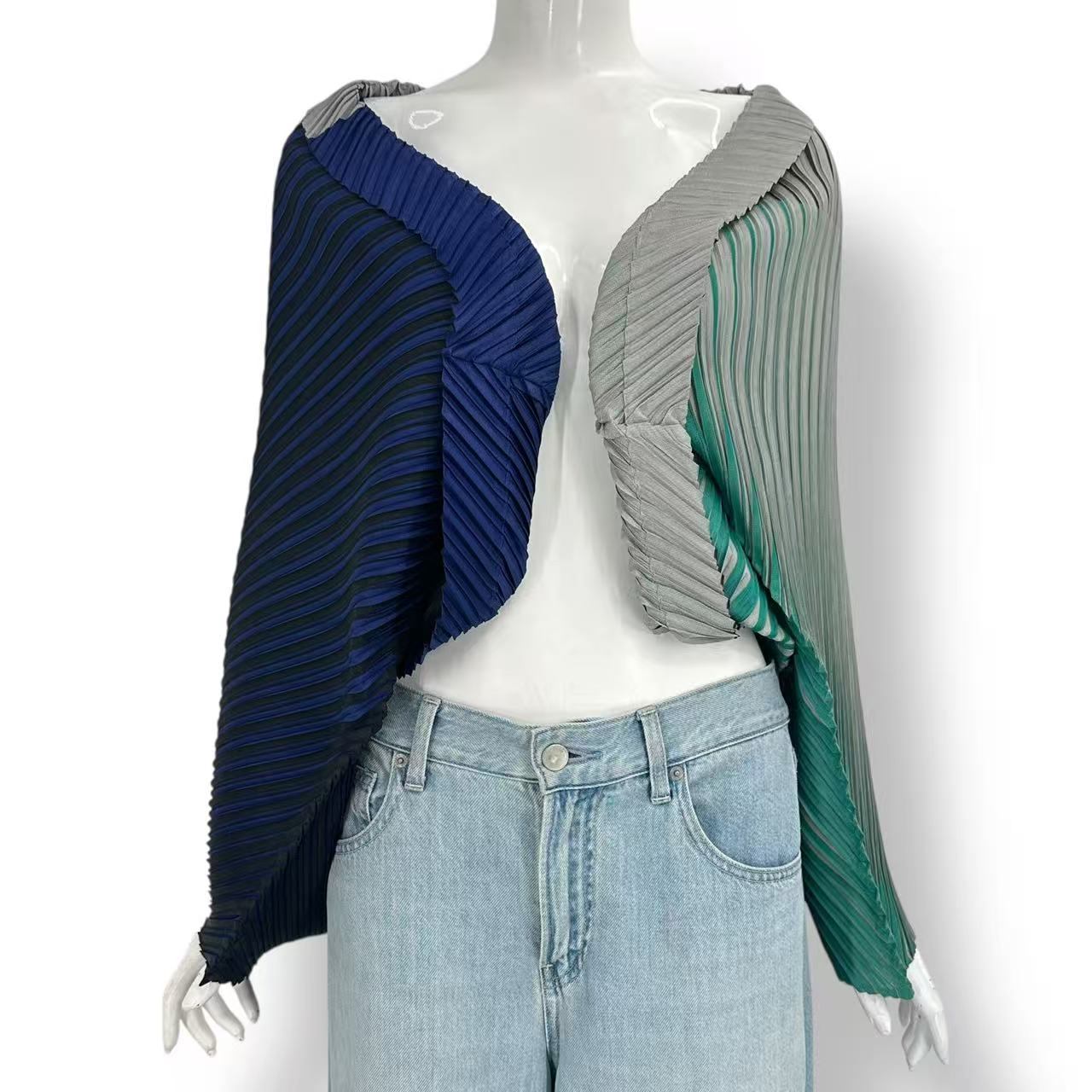 新品負けず劣らず ISSEY MIYAKE イッセイミヤケ PLEATS PLEASE 筋目プリーズ トップス ジレー ポン 夢見鳥 マルチ色つや