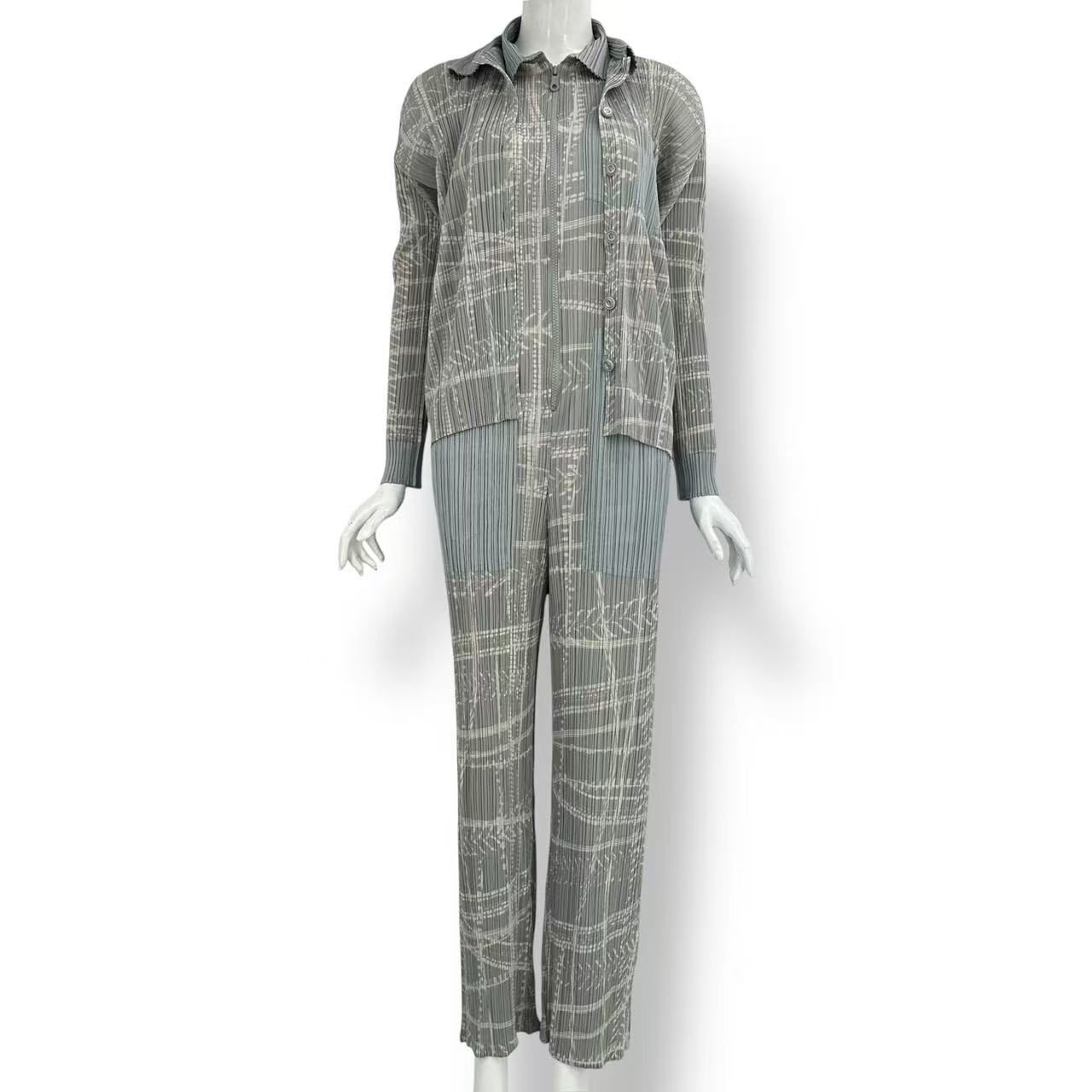 極美品 ISSEY MIYAKE イッセイミヤケ PLEATS PLEASE 筋目プリーズ セットアップ ジレー オールインワン 総柄 薄墨色 大きさ3