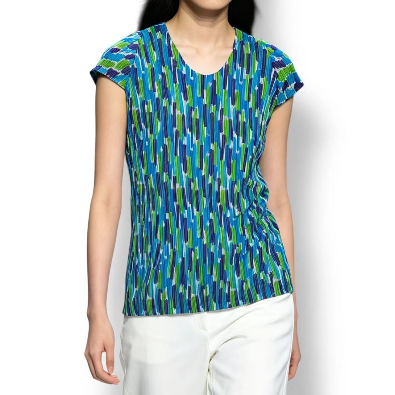 新品負けず劣らず ISSEY MIYAKE イッセイミヤケ PLEATS PLEASE 筋目プリーズ トップス カットソー マルチ色合い 大いさ3