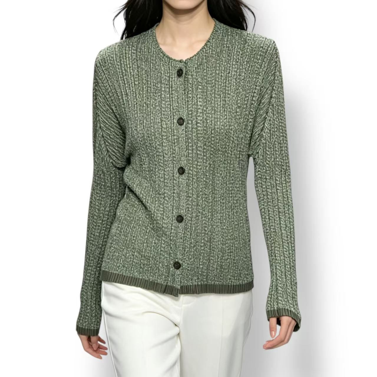 極美品 ISSEY MIYAKE イッセイミヤケ PLEATS PLEASE 筋目プリーズ ジレー 緑であること 大きさ4