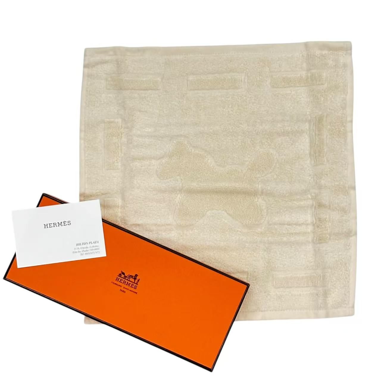 未当て嵌める品 HERMES エルメス 汗手拭い 刺・墸 馬柄 象牙色