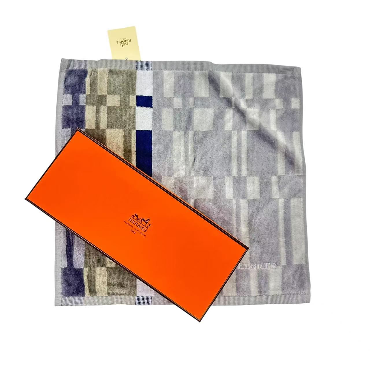 未当て嵌める品 HERMES エルメス 汗手拭い 刺・墸 ロゴタイプ 薄墨色