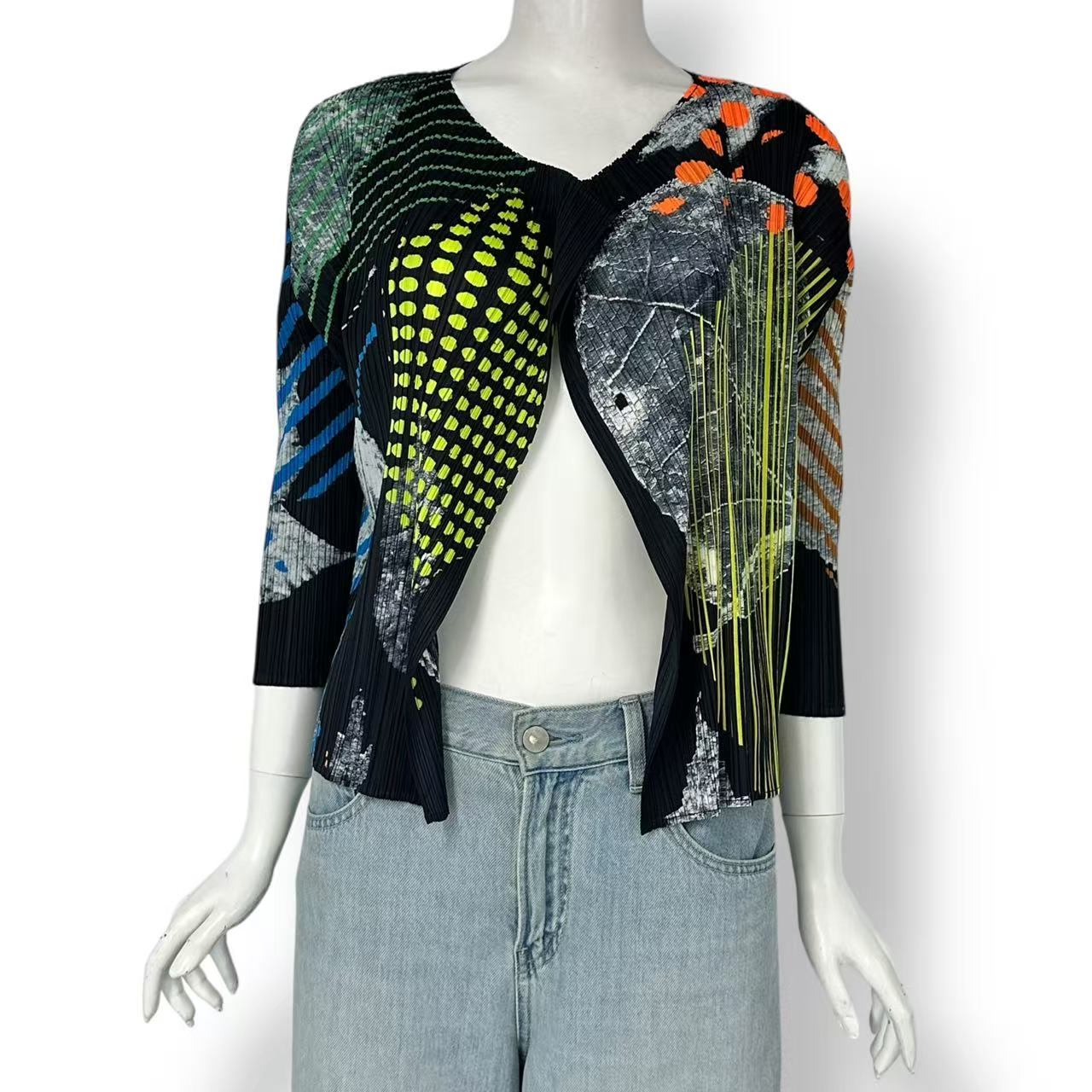 極美品 ISSEY MIYAKE イッセイミヤケ PLEATS PLEASE 筋目プリーズ ジレー 幾何学学 大きさ3 マルチ色つや