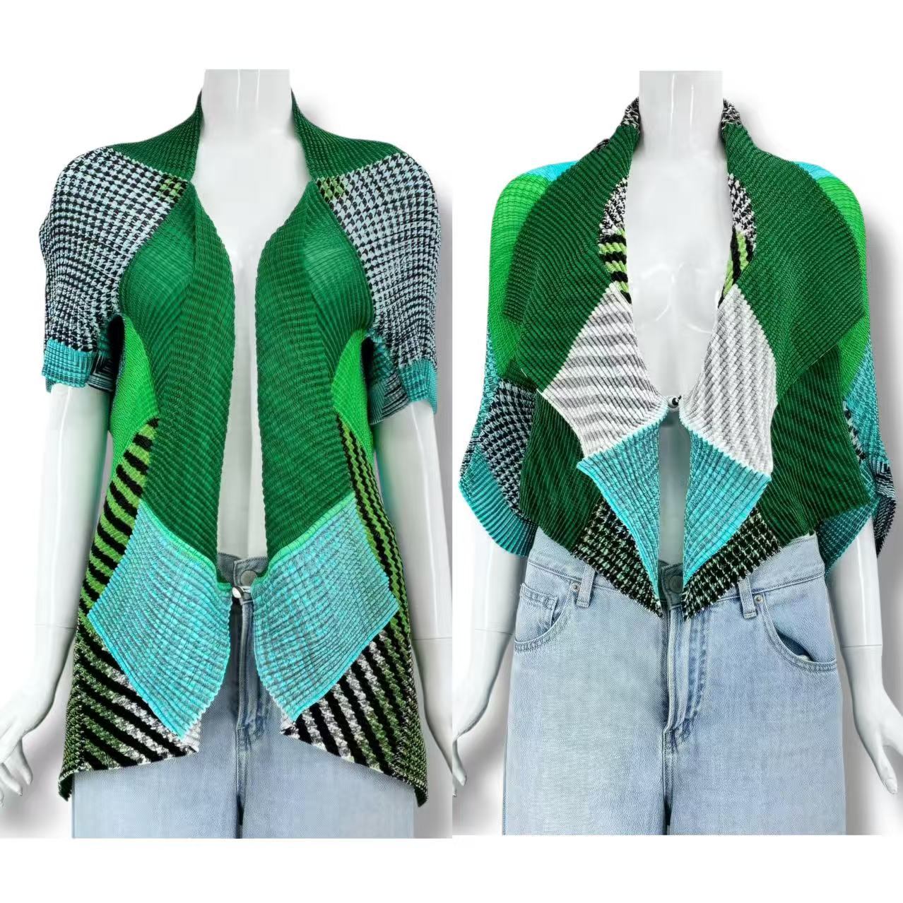 極美品 ISSEY MIYAKE イッセイミヤケ ジレー 2way 緑であること 大きさ2