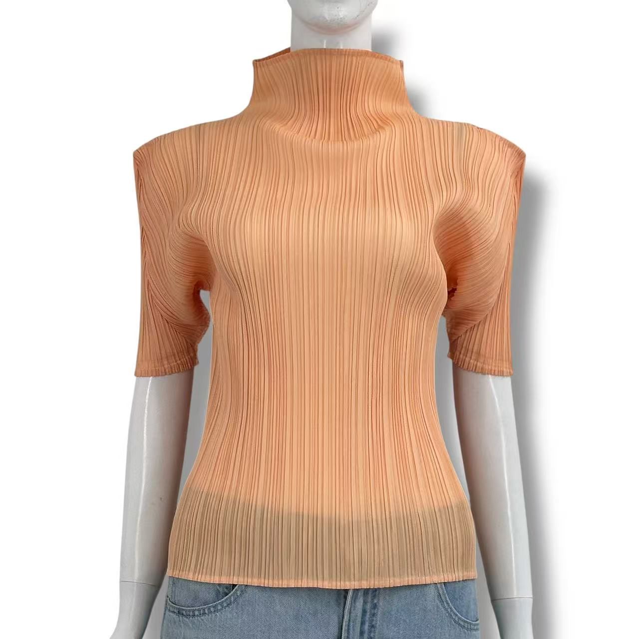 極美品 ISSEY MIYAKE イッセイミヤケ PLEATS PLEASE プリーツプリーズ カットソー トップス ベージュ サイズ4|Tokyo Vintage Brand