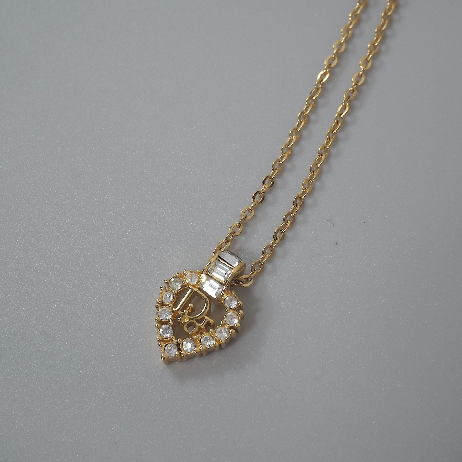 クリスチャンディオール Christian Dior CD ラインストーン ハート ネックレス ゴールド レディース 正規品 6-EC024｜Tokyo Vintage Brand