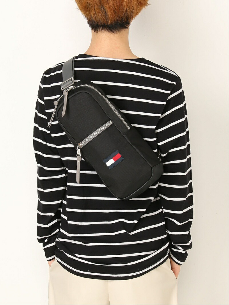 tommy hilfiger chest bag