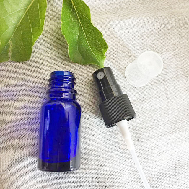 楽天市場 遮光瓶 コバルトブルー ガラス スプレーボトル 10ml 1本 スプレー容器 ガラススプレー 遮光瓶 ガラスボトル 遮光ガラス 手作りコスメ 手作り化粧品 化粧品容器 ガラス容器 Tompa トンパ 楽天市場支店