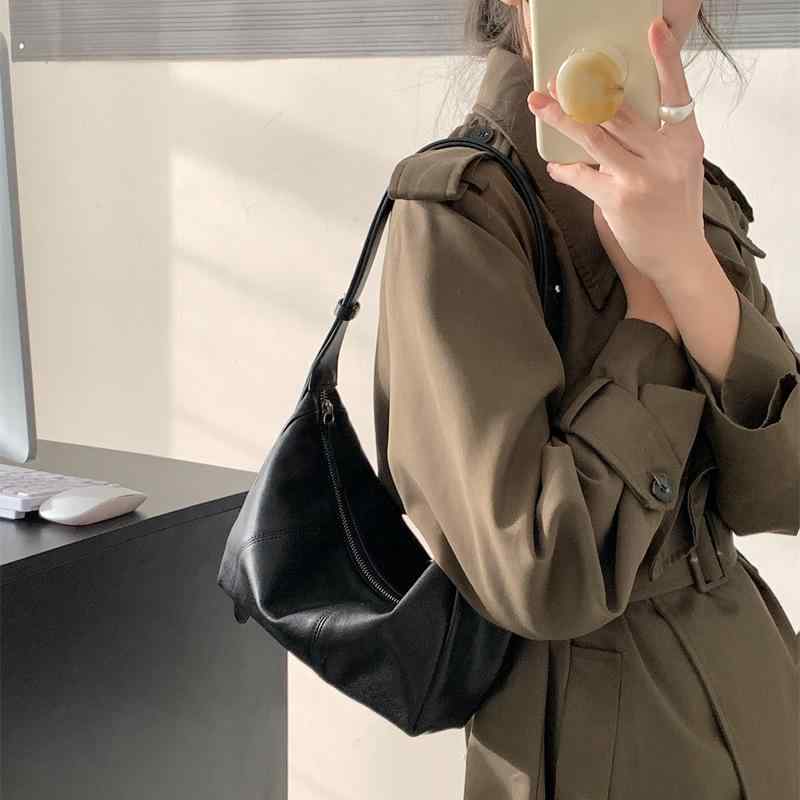 バッグ レディース 鞄 羊革 本革 レザー 餃子バッグ ハンドバッグ ショルダーバッグ 斜め掛け ブラック ブラウン 通勤 普段使い