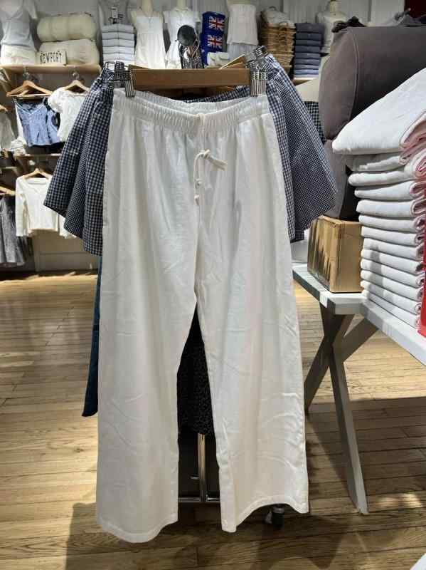 レディース ワイドパンツ コットン 素材 接触冷感 直筒 ロング丈 コットン混 軽量 通気性 夏向け ゆったり シルエット すっきり 脚長 効果 甘め スタイル キャンパス 風 普段使い 爽やか コーデ アイテム