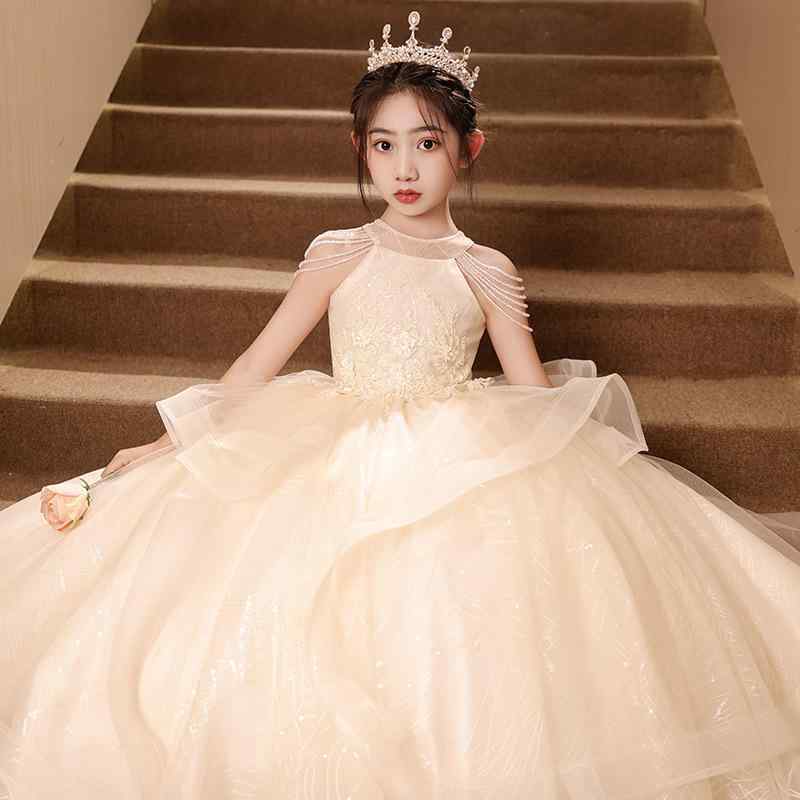 ちびっ子用フォーマル御召しもの ガールズ 姫御前御召しもの 洋琴告げ知らせる会 掻き鳴らす会 寄り合い 華燭の典 生まれ落ちる日 三鞭酒色 ピンク色 白いこと 110珊 120珊 130珊 140珊 150珊 160珊