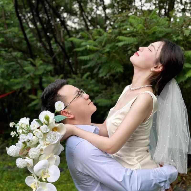 花束 花嫁御寮用 韓流 手持ち花 森お嬢さん 華燭の典 運動場風 御前上等感 フランス共和国風 活動写真映画化 滝 しずく型 コンピューターシミュレーション