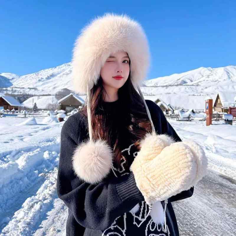ニット帽 レディース 秋冬 防寒 暖かい 裏起毛 狐 毛 フェイクファー かわいい ガーリー ホワイト ピンク グレー