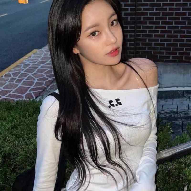 Tシャツ レディース 韓国 斜めがけ 肩出し 長袖 カットソー RR ショート丈 スリム トップス 白 黒 日韓 カジュアル 春夏