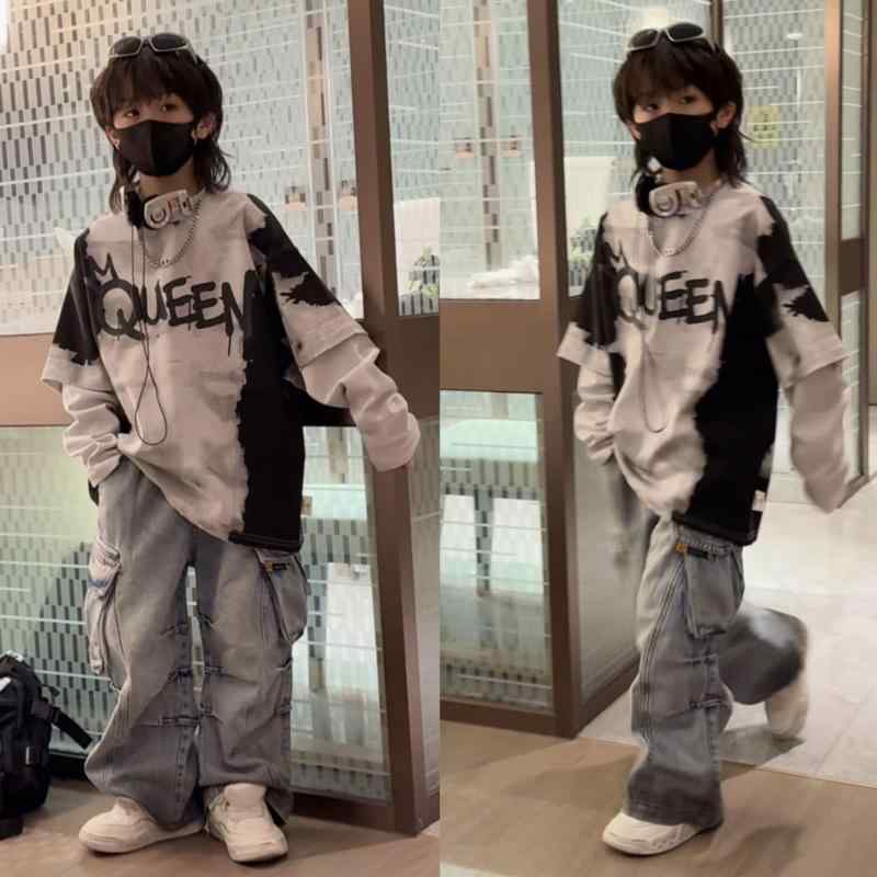 子供服 トレーナー 長袖Tシャツ 重ね着風トップス 高学年 春物 コットン プリント 灰色スウェット デニムパンツ カジュアルスタイル