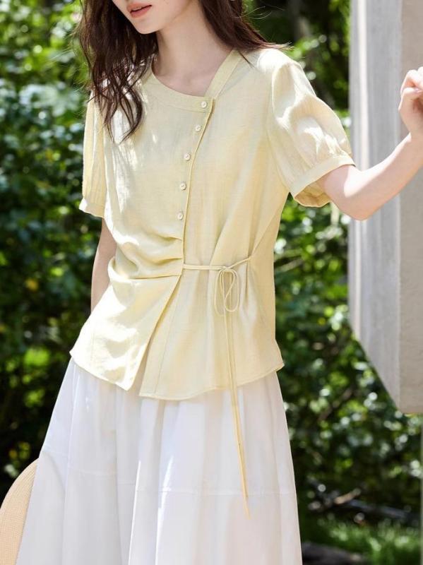シャツ レディース 女性用 かわいい 夏 春夏 短袖 綿 ポリエステル 混紡 素材 薄手 軽量 通勤 気質 スタイル 開襟 ポロ 襟 単排 ボタン デザイン 系帯 デザイン 感 切り替え 加工 普通 丈 50-65cm 黄色 嫩黄 系 爽やか 色 日常