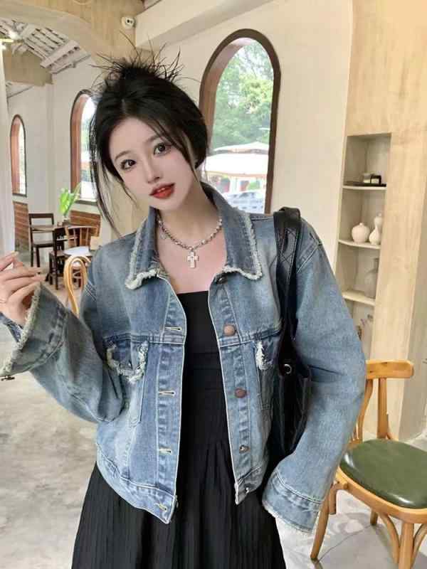 牛仔 ジャケット 女性用 短丈 ロングスリーブ ポロカラー ゆったりシルエット 通勤スタイル コットン混 デニム生地 ブルー 春季 気質 ファッション 上着 コーディネート 軽量 普段使い