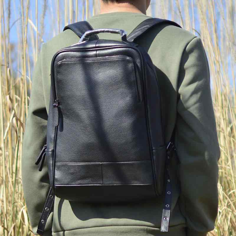 リュック メンズ 男性用 紳士 本革 牛革 レザー バックパック ビジネス 通勤 旅行 大容量 15インチPC収納 シンプル 無地 黒 ブラック