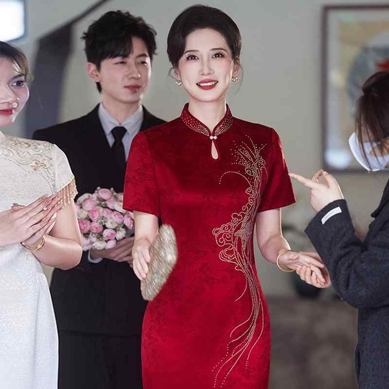 チャイナドレス レディース 高級感 敬老の日 結婚式 婚宴 パーティー ドレス 膝下丈 ワインレッド アセテート ポリエステル 立襟 3D レトロ