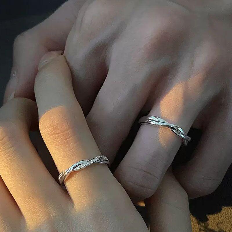 指輪 ペアリング 純銀 モビウスの輪 幾何学模様 カップル 恋人 開口 サイズ調整可能 シルバー 銀色